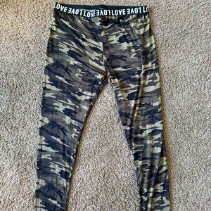 Women's Size 2XL SHEIN Camo Loungewear Pants